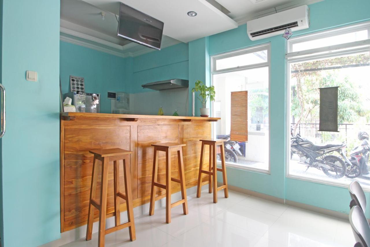 Reddoorz Near Solo Balapan Station Hotel Exterior photo